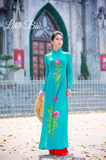 Áo dài truyền thống đẹp cho các cô gái thêm xinh đẹp Ao-dai-truyen-thong-sang-trong