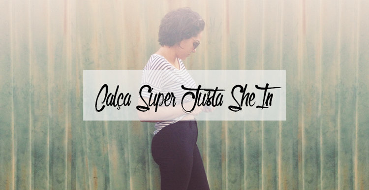 Calça preta super justa da SheIn