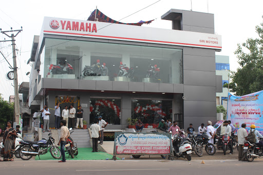 Siri Motors, R. S. No. 306/2, VL Puram Junction, Andhra Kesari College Marg, Rajahmundry, Andhra Pradesh 533106, India, Motor_Scooter_Dealer, state AP