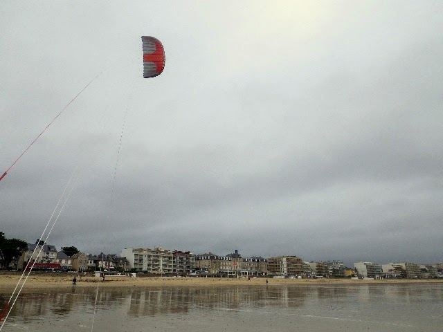 Vers l'estuaire de la Loire (Pornichet/LaBaule, St Brévin...) au fil du temps... - Page 10 Mountainboard_pornichet_0008w