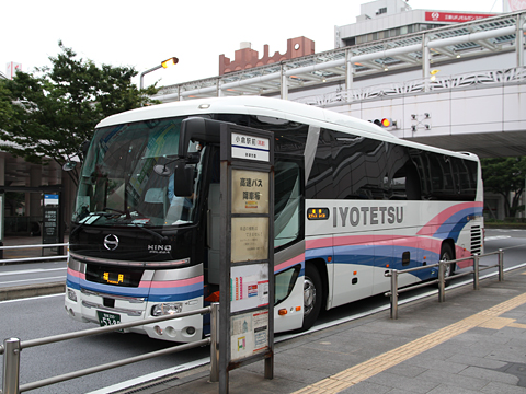 伊予鉄南予バス「道後エクスプレスふくおか号」　5388　小倉駅前到着