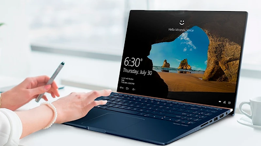 Laptop 15.6 inch thường được ưa chuộng với nhu cầu làm việc
