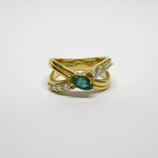 18K Gold & Green Stone Ring