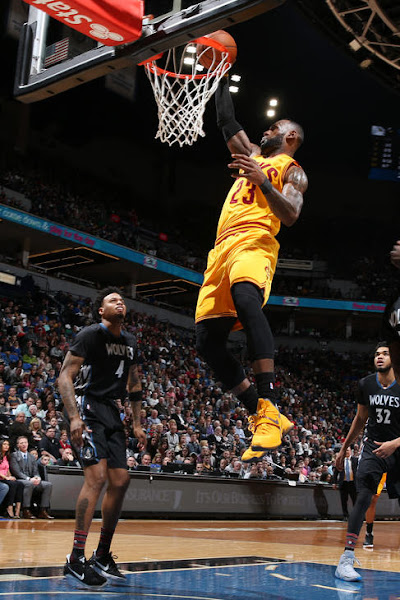 King James Sports Bright Yellow Nike LeBron 14 PE  13