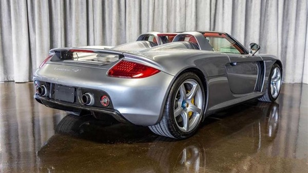 69-mile-porsche-carrera-gt-for-sale (1)