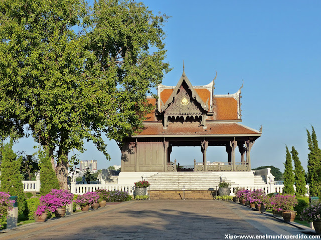 santichaprakan-bangkok.JPG