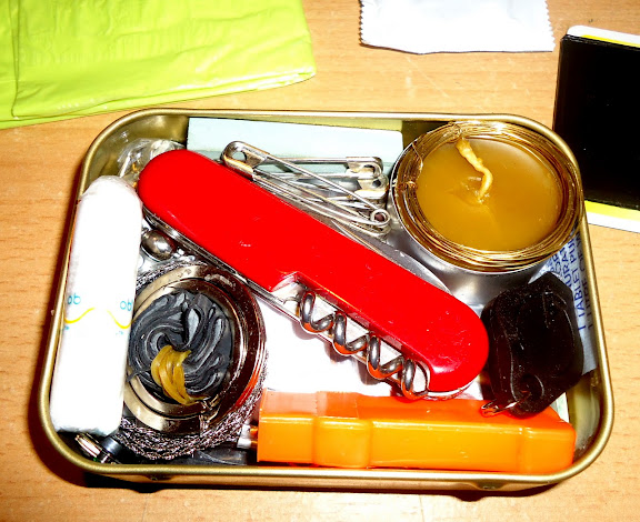 Survival kit - Page 13 DSC03228