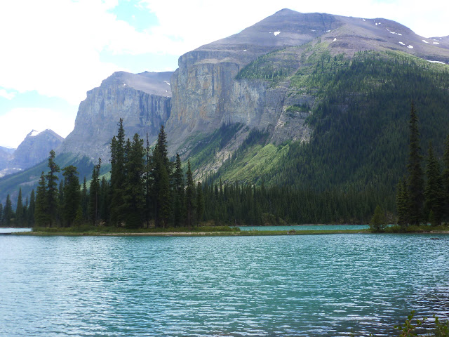 Jasper. Cañón Maligne, lagos Medicine, Maligne,  Patricia y Pyramid. 6 de Julio - LAS ROCOSAS DE CANADA. YELLOWSTONE Y GRAND TETON. (29)