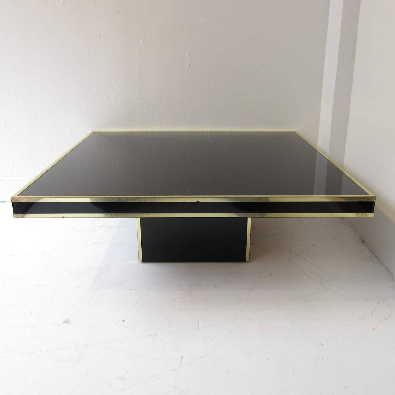 Modern Black Glass Cocktail Table