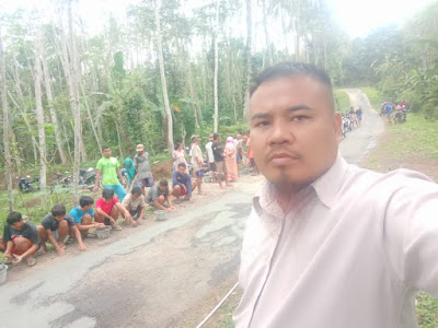 JUM’AT Berkah KSM GMBI Punggelan Gotong Royong Perbaiki Jalan