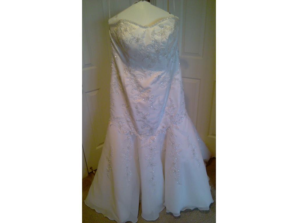 Demetrios Ilissa  899 Size 22   New With Tags Wedding Dresses