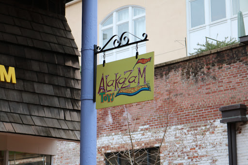 Toy Store «Alakazam Toys & Gifts», reviews and photos, 100 E Main St, Charlottesville, VA 22902, USA