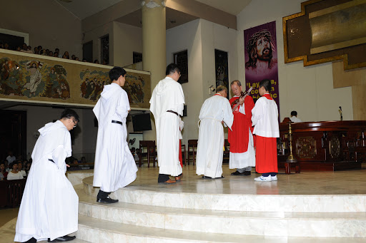 Nghi thức Suy tôn Thánh Giá thứ Sáu Tuần Thánh 2016