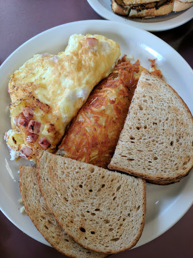 Breakfast Restaurant «Omelette & Waffle Cafe», reviews and photos, 580 Forest Ave, Plymouth, MI 48170, USA