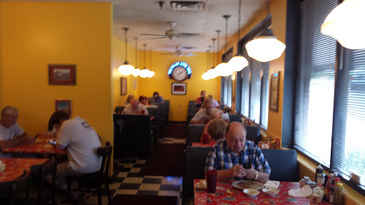 Down Home Cooking Restaurant «West Street Diner», reviews and photos, 2076 West St, Germantown, TN 38138, USA