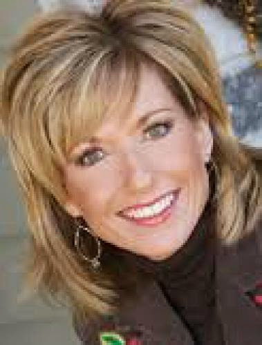 Beth Moore Preaches At Louie Giglio Church