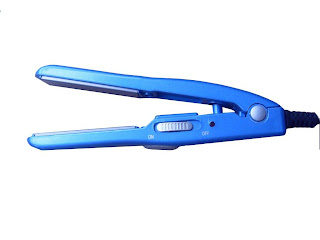 lh3.googleusercontent.com/-Z1-hJEw2XTU/UKPQ7G4_KMI/AAAAAAAABOk/y31l0VgAIh0/s720/Mini-Hair-Straightener-pro-nano-titanium-plates-1-set-free-shipping.jpg