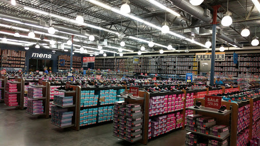 Shoe Store «SKECHERS Factory Outlet», reviews and photos, 2663 Gulf to Bay Blvd #910, Clearwater, FL 33759, USA