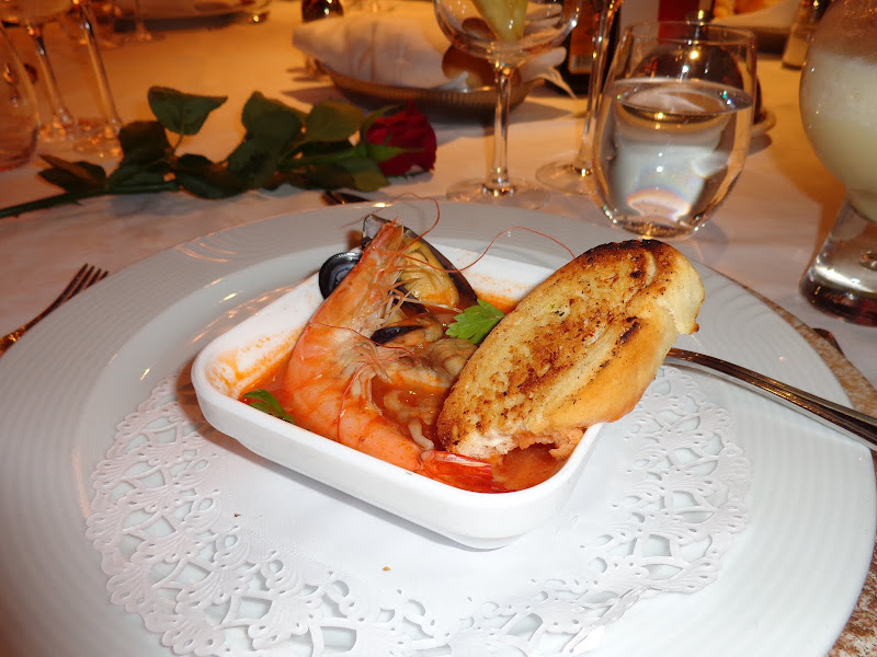 А включите-ка мне усилители качки! А подайте-ка белых пиджаков. Costa Paсifica февраль 13г