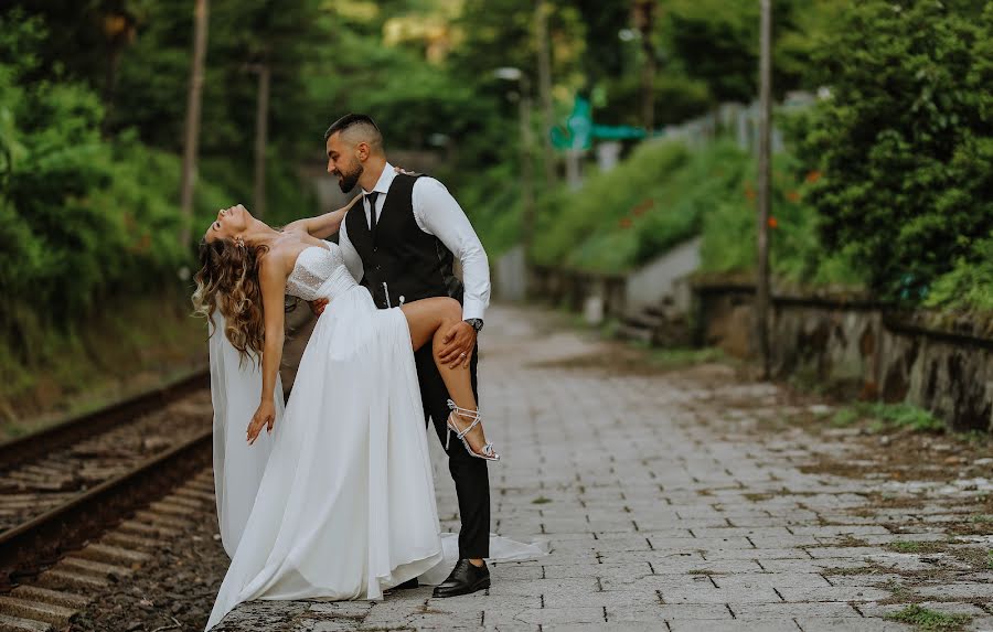 Fotógrafo de casamento Tornike Saakadze (tsaaka). Foto de 22 de junho 2022