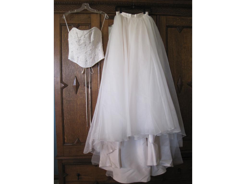 8   Used Wedding Dresses