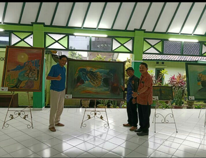 UNIK TAPI ASIK - PAMERAN LUKISAN ABSTRAK KARAKTERISTIK