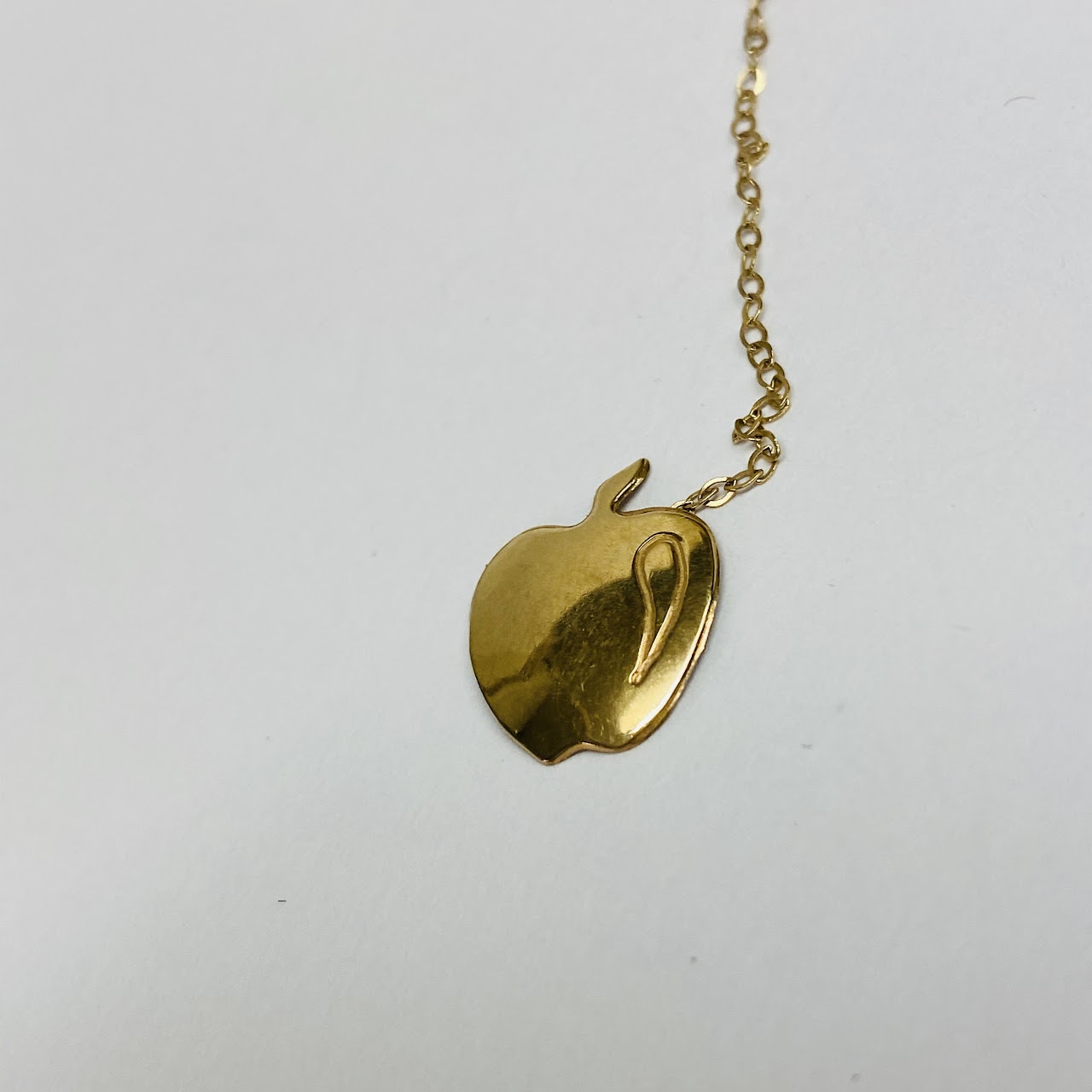 14K Gold DAMAGED Apple Pendant Necklace