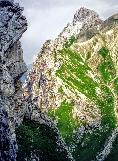 Wandern Zugspitze vom Gatterl blick zurück nach Bayern Tirol Ehrwald