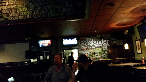 Bar & Grill «Islander Bar & Grille», reviews and photos, 7581 Pearl Rd, Cleveland, OH 44130, USA