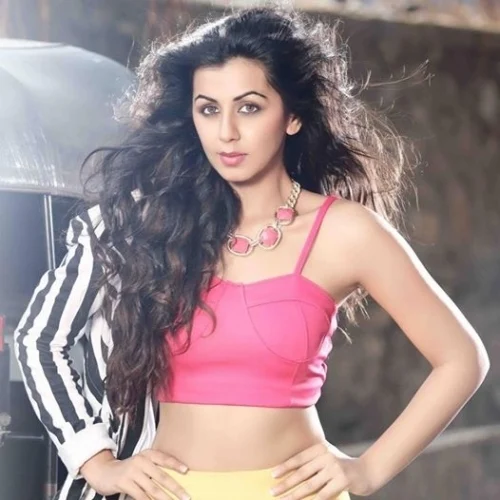 Nikki galrani naval showing Photoshoot