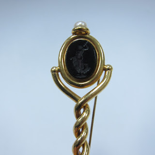 18K Gold, Cameo & Pearl Brooch