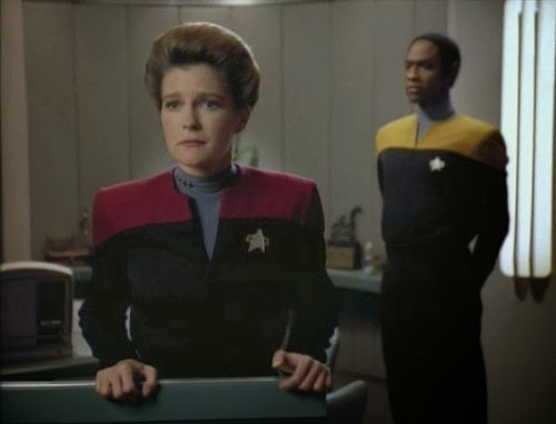 Star Trek: Voyager, 1x10