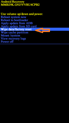 Появится экран Android Recovery, в котором вы должны выбрать Wipe data/factory reset.  Вы можете использовать кнопки громкости, чтобы просмотреть параметры, доступные на экране, и вы можете использовать кнопку питания, чтобы выбрать нужный вариант.