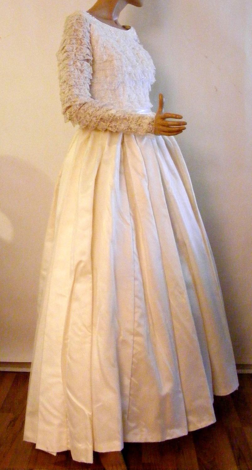 Vintage 1950s Wedding Dress