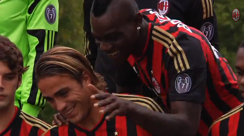 파일:external/theoriginalwinger.com/mario-balotelli-ac-milan-official-photo-shoot.png