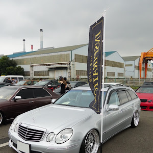 Eクラス ステーションワゴン S211