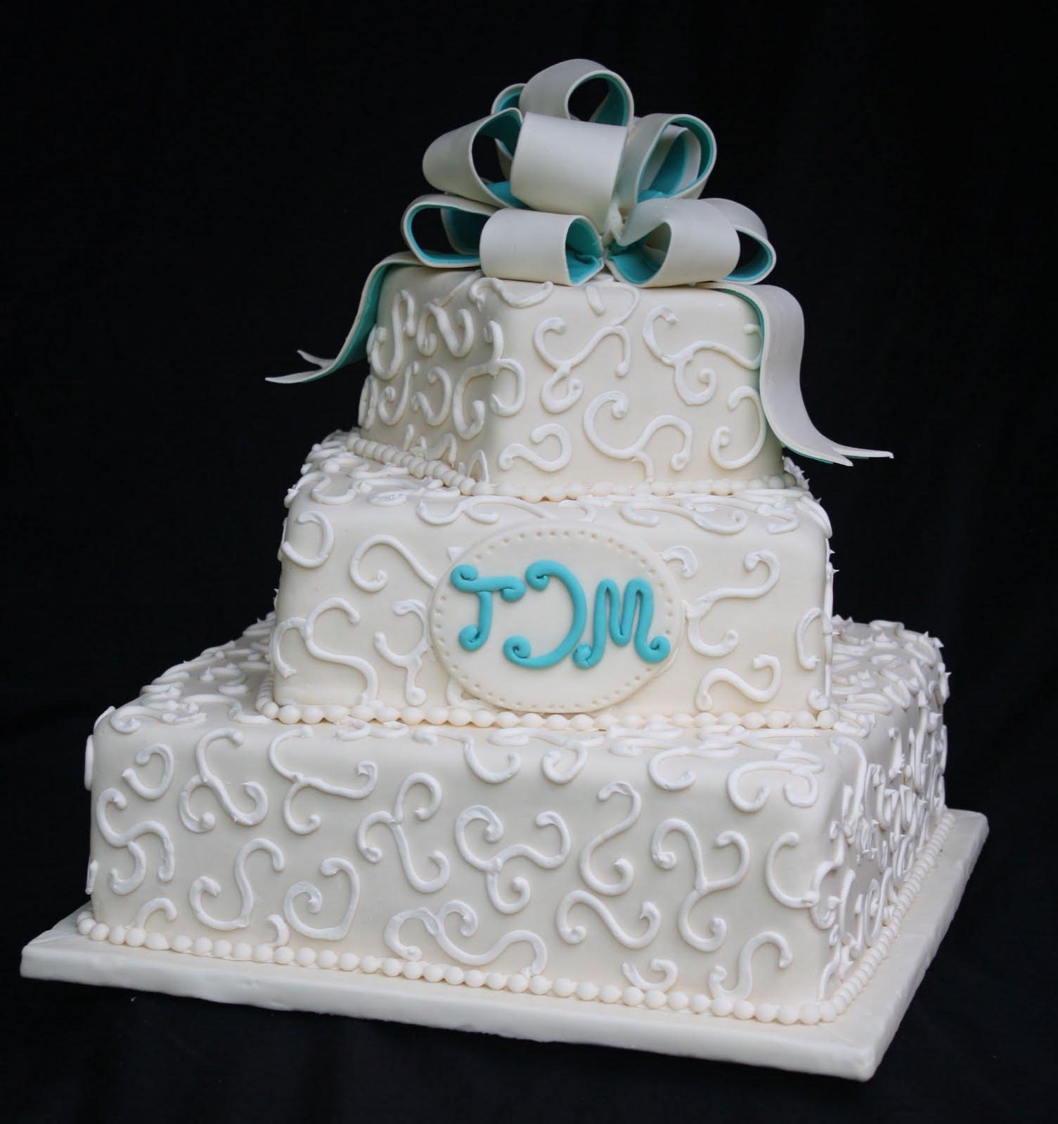 An Ivory and Teal Wedding Cake