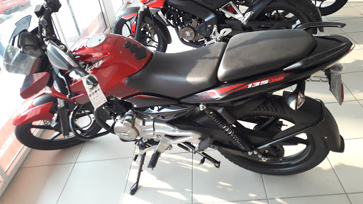 Bajaj, Av Venustiano Carranza 808, Centro, 96400 Coatzacoalcos, Ver., México, Concesionario de motocicletas | Coatzacoalcos