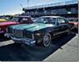 120px-1977_Chrysler_New_Yorker_Brougham_hardtop_sedan_(9600302903)