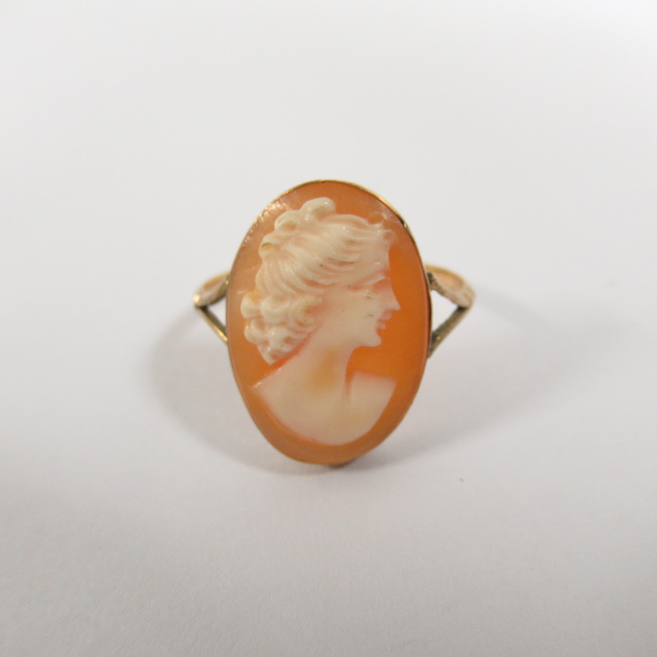 18K Gold Cameo Ring