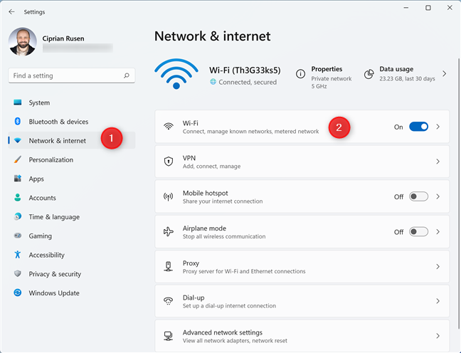 Kies Wi-Fi in de Netwerk- en internetinstellingen