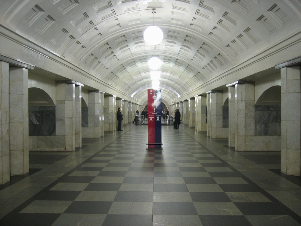 파일:external/upload.wikimedia.org/1200px-Okhotny-mm.jpg