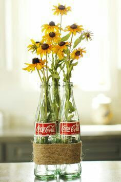 this Charming home  Decoración coca cola, Botellas de vidrio, Botellas  recicladas