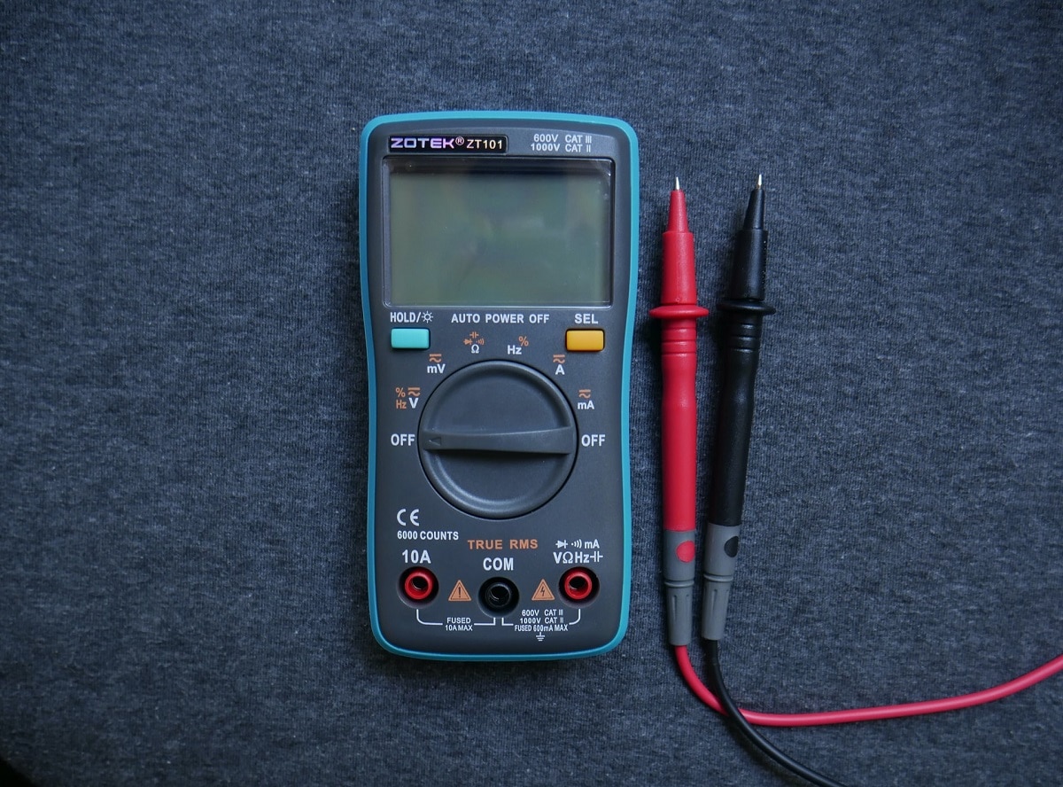 multimeter.  PSU testen met multimeter