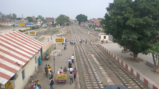 Farrukhabad, Thandi Sadak Station Road, Devrampur, Farrukhabad, 209625, India, Train_Station, state UP