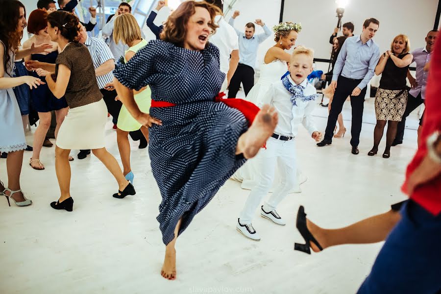 Wedding photographer Slava Pavlov (slavapavlov). Photo of 11 December 2015