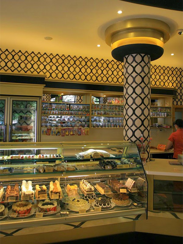 almond Cake Shop