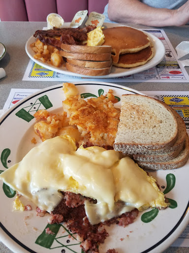 American Restaurant «Barclay Heights Diner Inc», reviews and photos, 1 Village Dr, Saugerties, NY 12477, USA