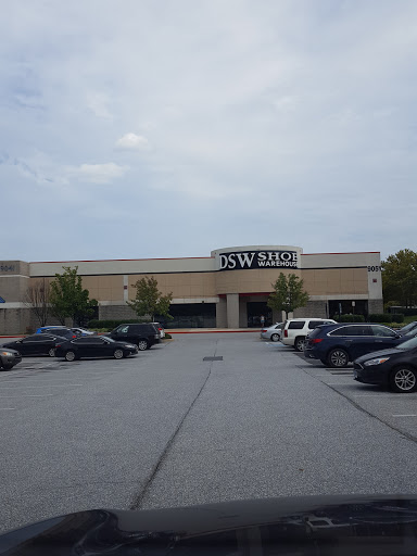 Shoe Store «DSW Designer Shoe Warehouse», reviews and photos, 9051 Snowden Square Dr, Columbia, MD 21045, USA