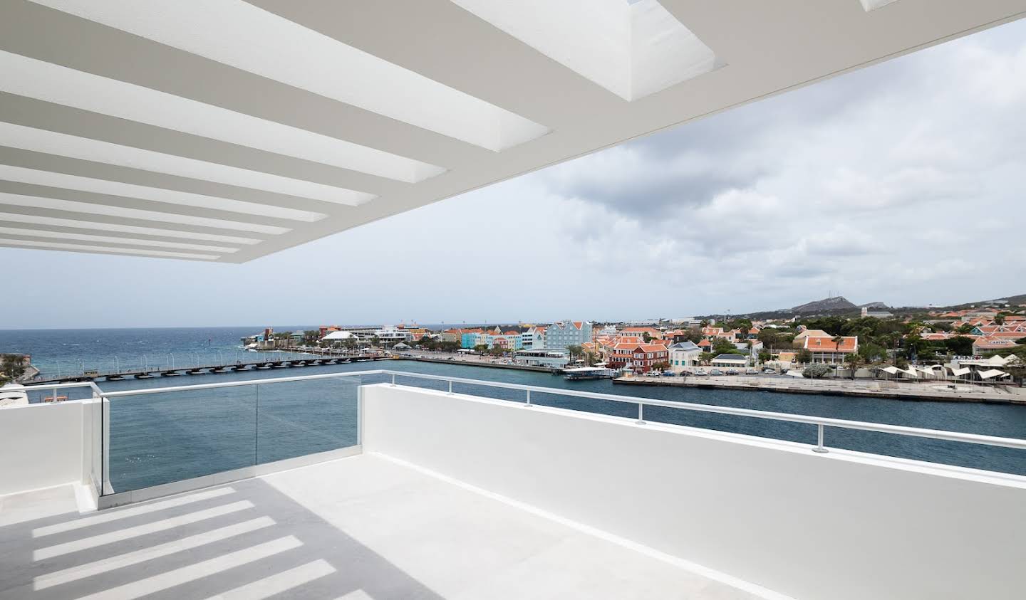 Apartment with terrace and pool Willemstad